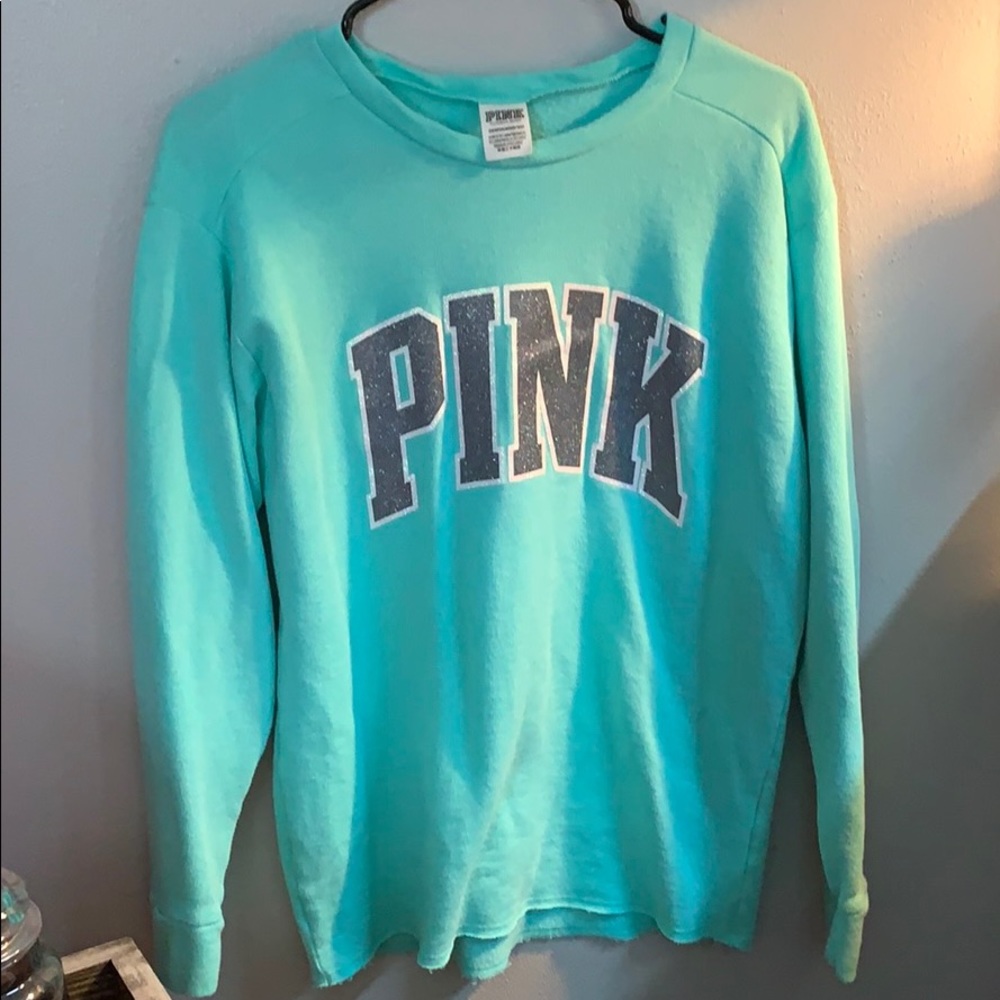 super soft crew neck with glitter logo